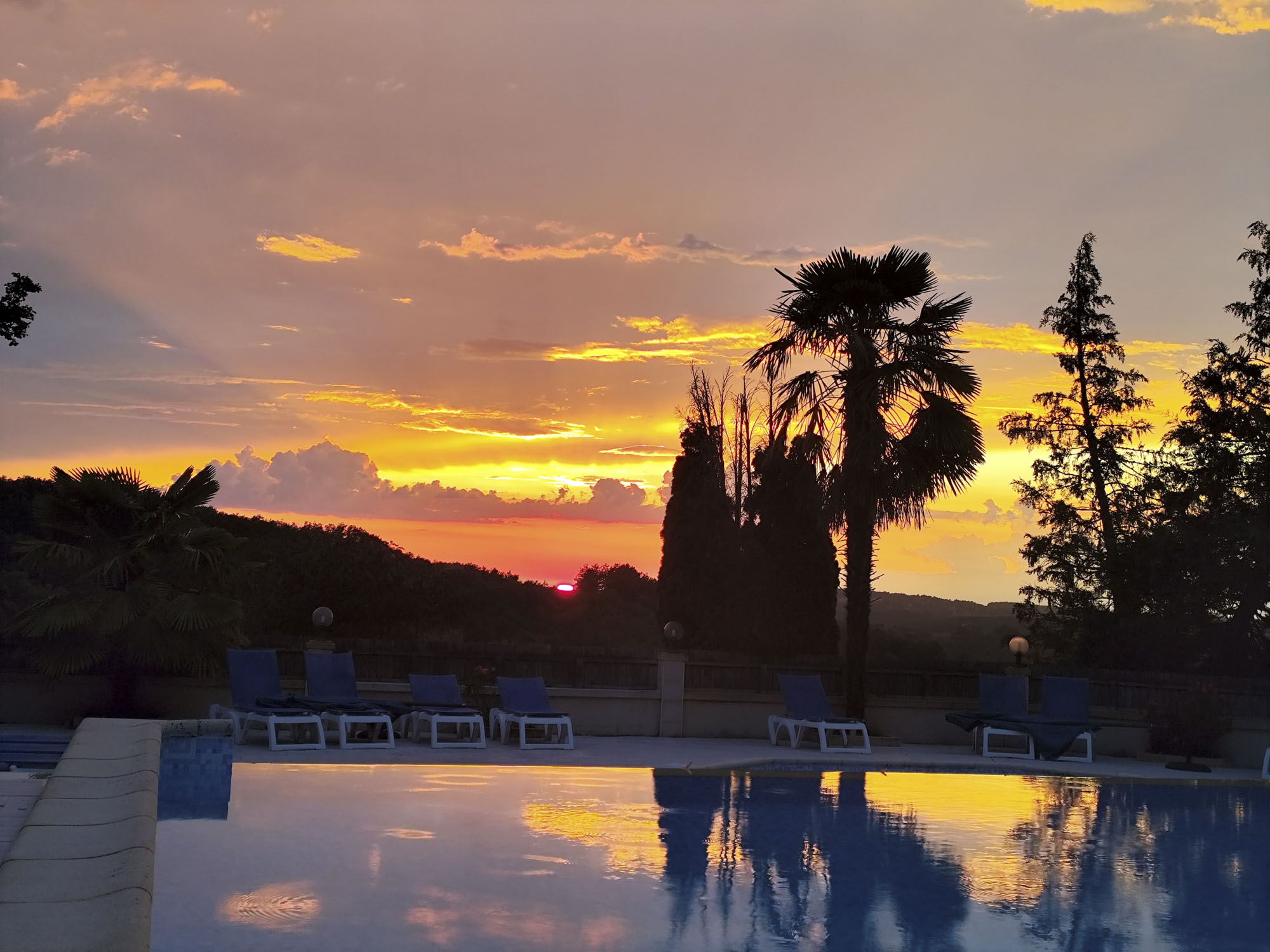 camping-le-daguet-coucher-de-soleil