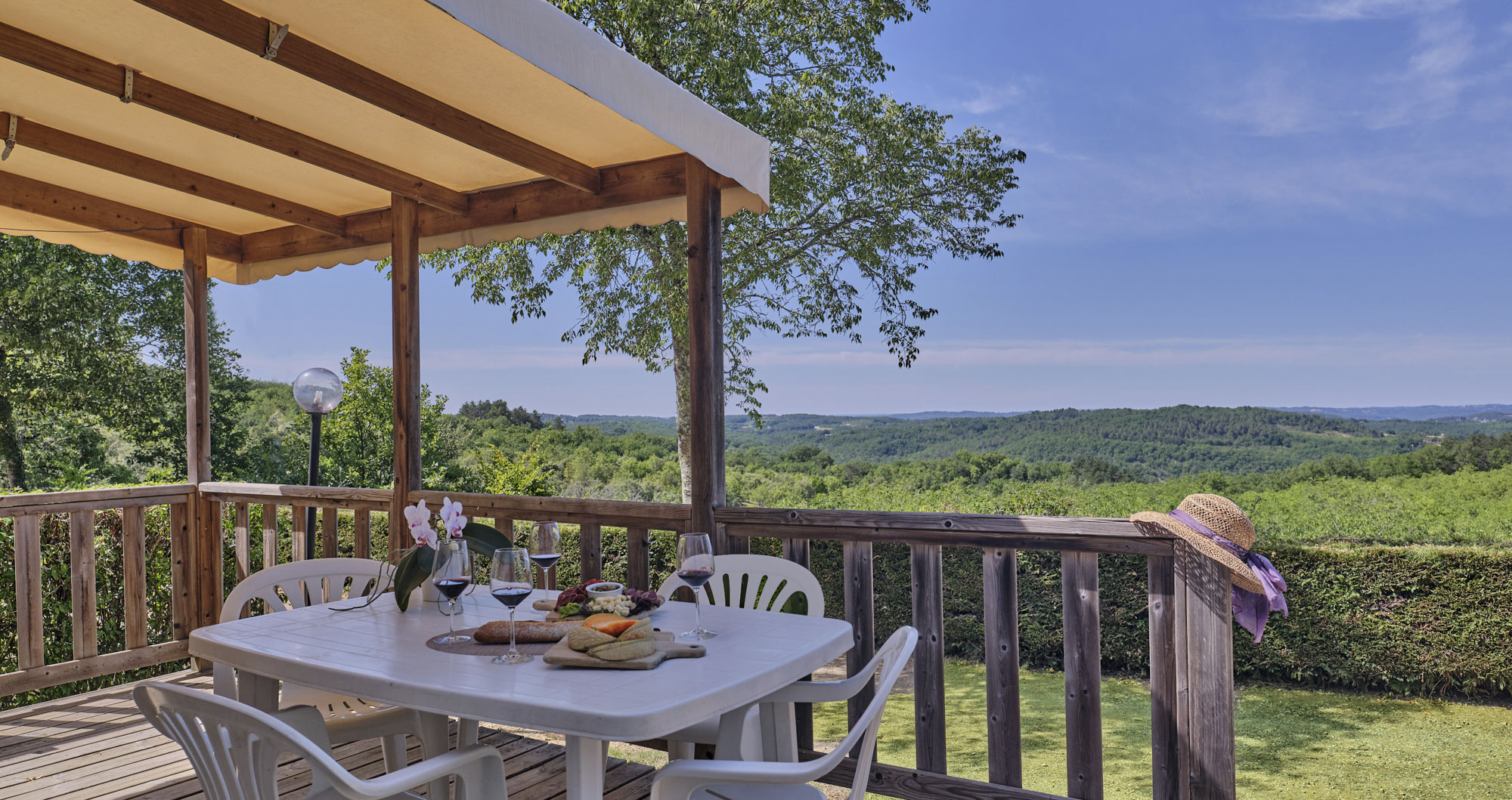 camping-le-daguet-le-locations-de-mobil-home-pres-de-la-roque-gageac