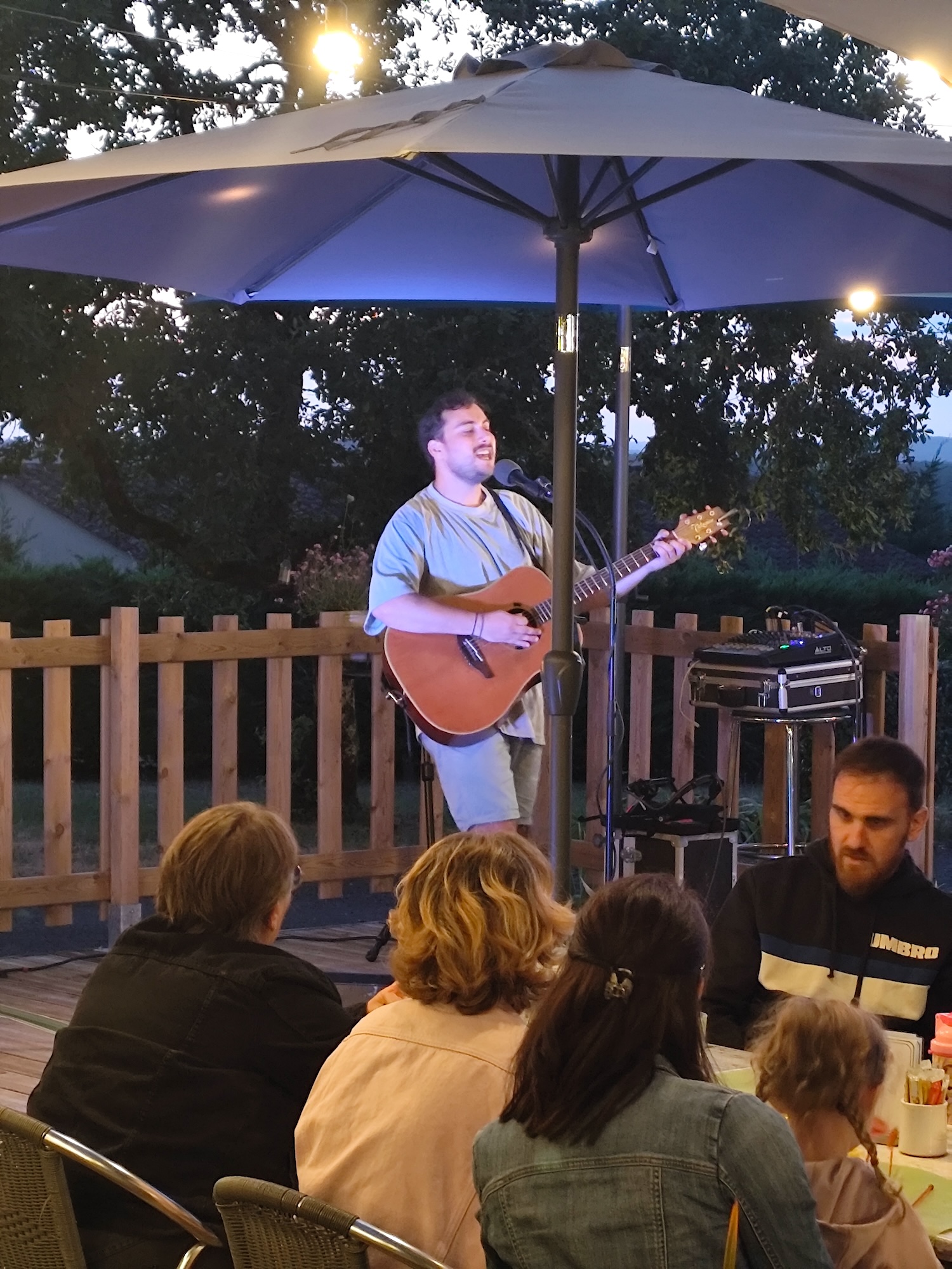 concert le daguet guitariste chant