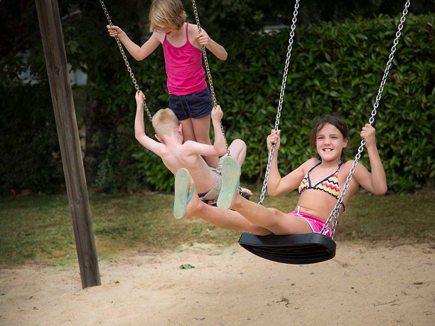 camping le daguet children's swing set