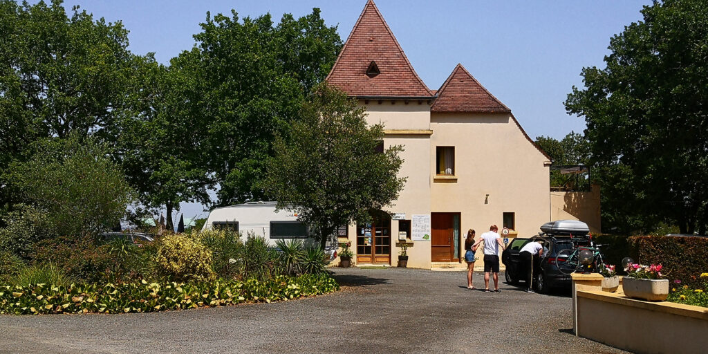 camping-le-daguet-laccueil-a-saint-laurent-la-vallee