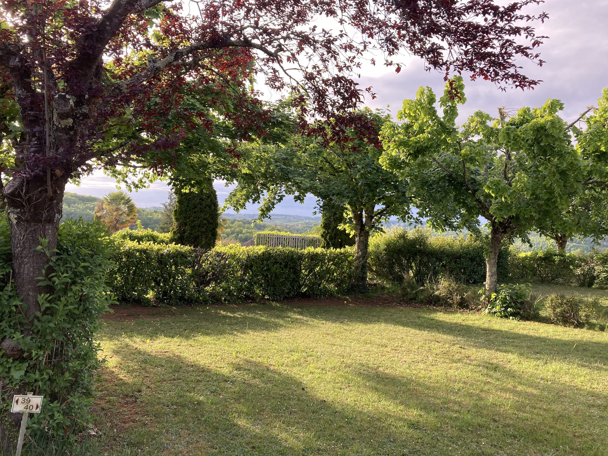 emplacements ombragés camping le daguet périgord nature